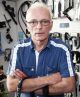 Freddy Schnell in seiner Werkstatt